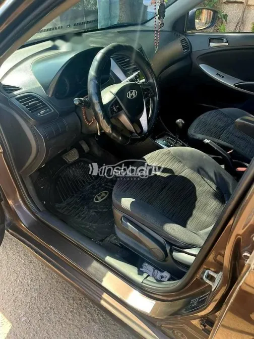 هيونداي اكسنت RB 2017 بني مستعملة للبيع - 9