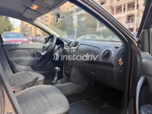 رينو لوجان 2021 بني مستعملة للبيع - 8