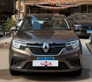 رينو لوجان 2021 بني مستعملة للبيع