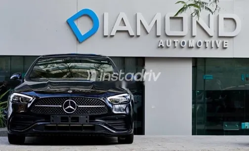 مرسيدس C 200 2023 أسود مستعملة للبيع - 1