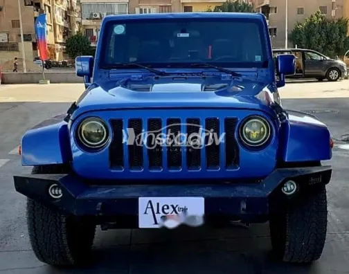 جيب رانجلر 2011 أزرق غامق مستعملة للبيع - 1