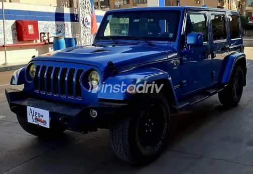 جيب رانجلر 2011 أزرق غامق مستعملة للبيع - 2