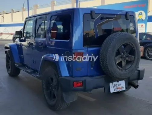 جيب رانجلر 2011 أزرق غامق مستعملة للبيع - 10