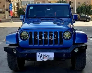 جيب رانجلر 2011 أزرق غامق مستعملة للبيع