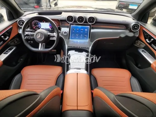 مرسيدس GLC 300 2024 أسود مستعملة للبيع - 6
