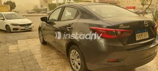 مازدا 2 2017 رمادي مستعملة للبيع - 2