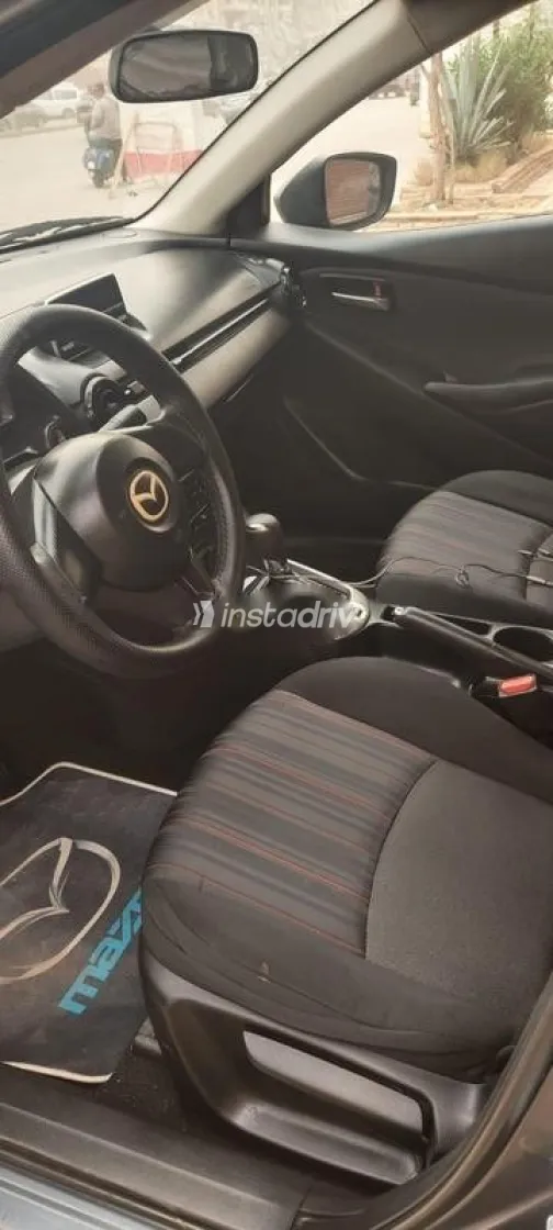 مازدا 2 2017 رمادي مستعملة للبيع - 4