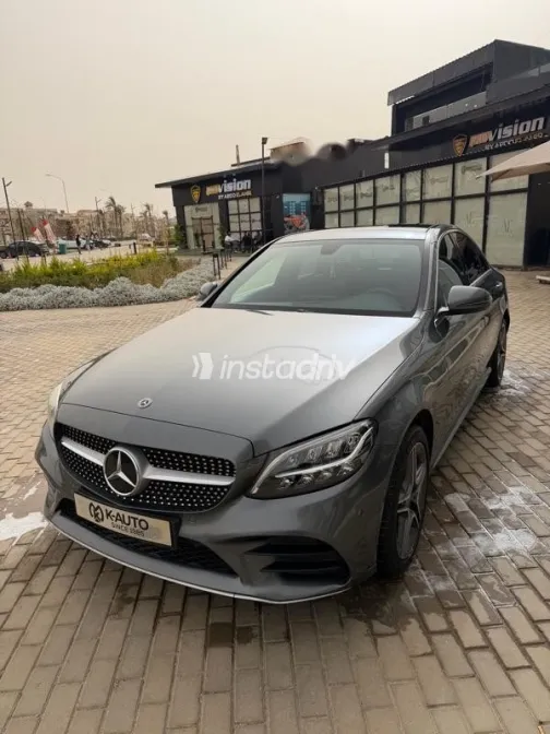 مرسيدس C 300 2020 رمادي مستعملة للبيع - 3