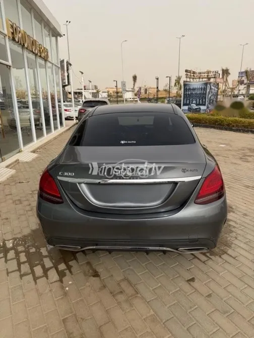 مرسيدس C 300 2020 رمادي مستعملة للبيع - 4
