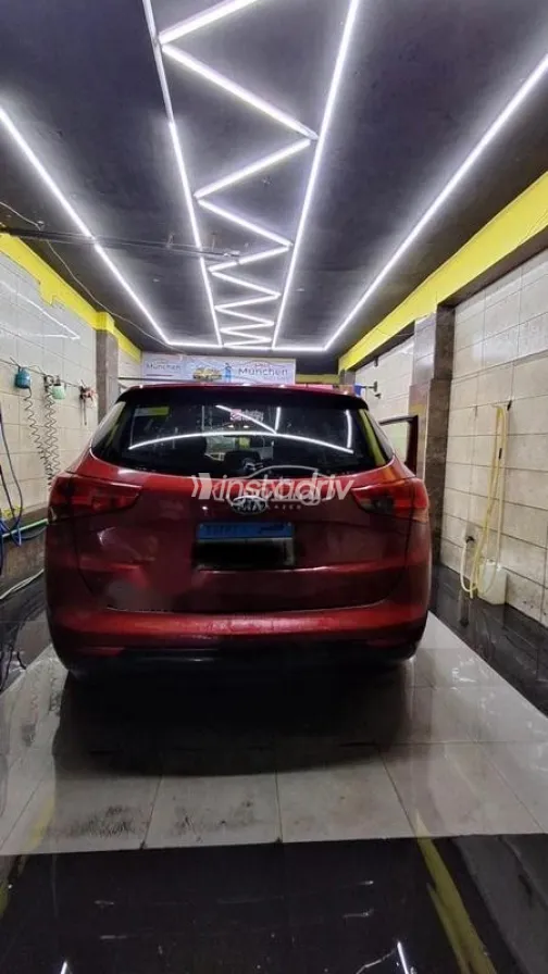 Kia Xceed 2019 Dark Red Used for Sale - 4