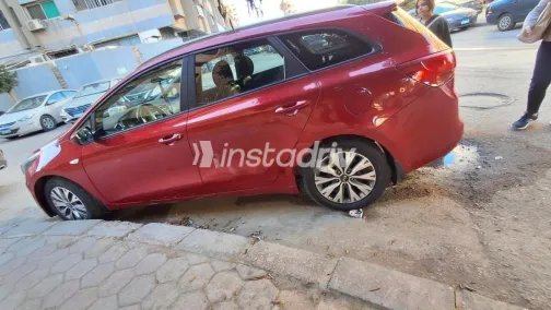 Kia Xceed 2019 Dark Red Used for Sale - 7