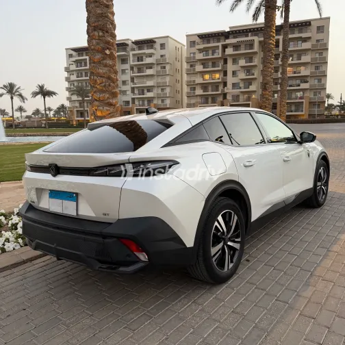 بيجو 408 2023 أبيض مستعملة للبيع - 2