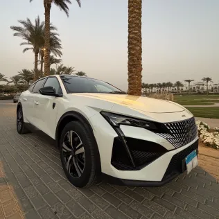 بيجو 408 2023 أبيض مستعملة للبيع