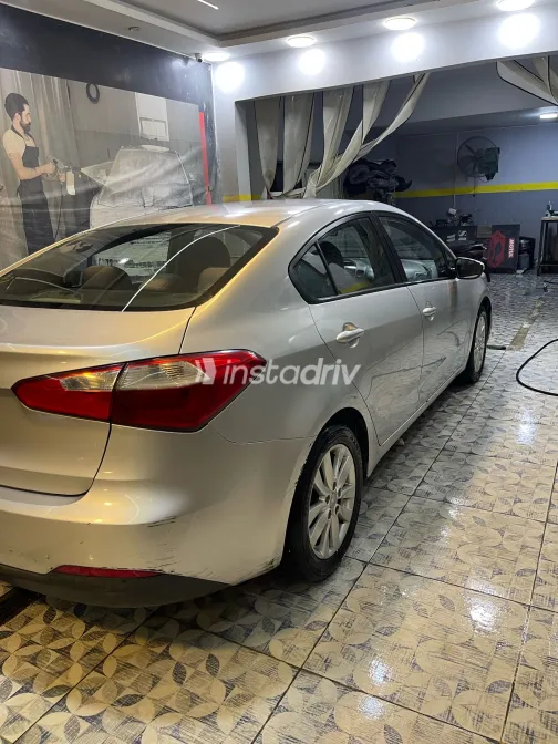 كيا سيراتو 2014 أبيض مستعملة للبيع - 4