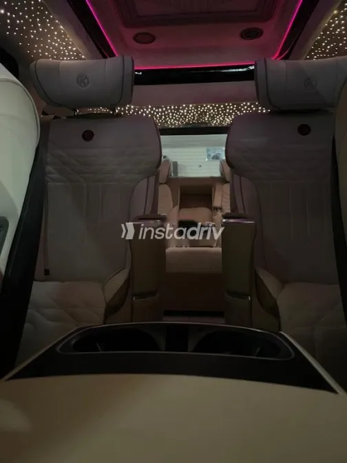 Kia Carnival 2025 Black Used for Sale - 8