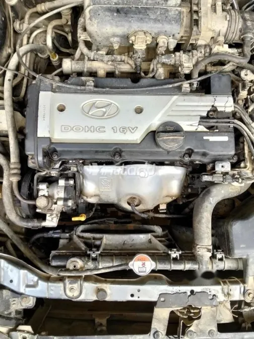 هيونداي فيرنا 2009 فضي مستعملة للبيع - 4