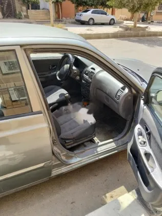 هيونداي فيرنا 2009 فضي مستعملة للبيع