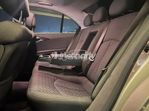 مرسيدس E 220 2005 سماوي مستعملة للبيع - 4