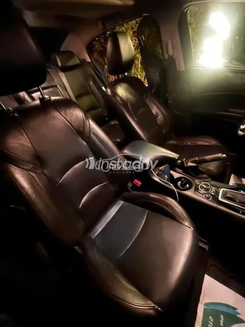 Mazda 3 2017 White Used for Sale - 3