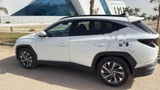 هيونداي توسان 2023 أبيض مستعملة للبيع