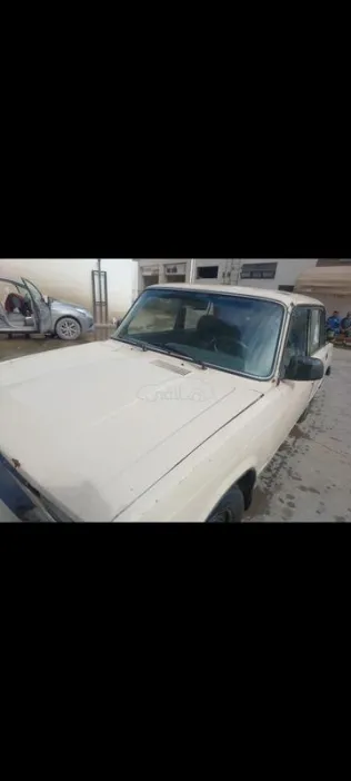 لادا 2105 1995 بيج مستعملة للبيع