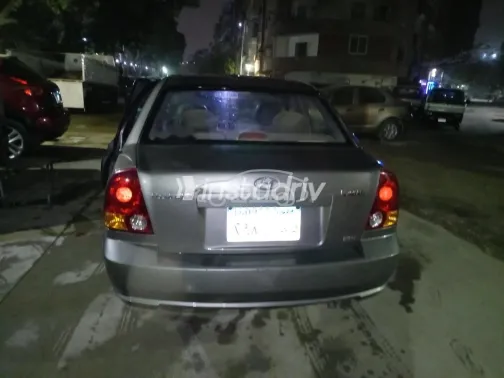 هيونداي فيرنا 2013 رمادي مستعملة للبيع - 4