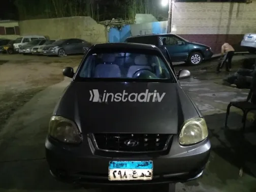 هيونداي فيرنا 2013 رمادي مستعملة للبيع - 6