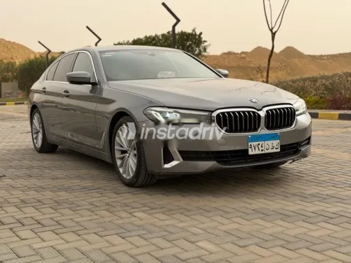 بي ام دبليو 520 2019 أبيض مستعملة للبيع - 5