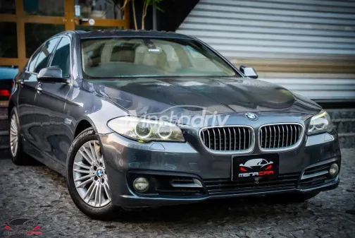 بي ام دبليو 520 2019 أبيض مستعملة للبيع - 8