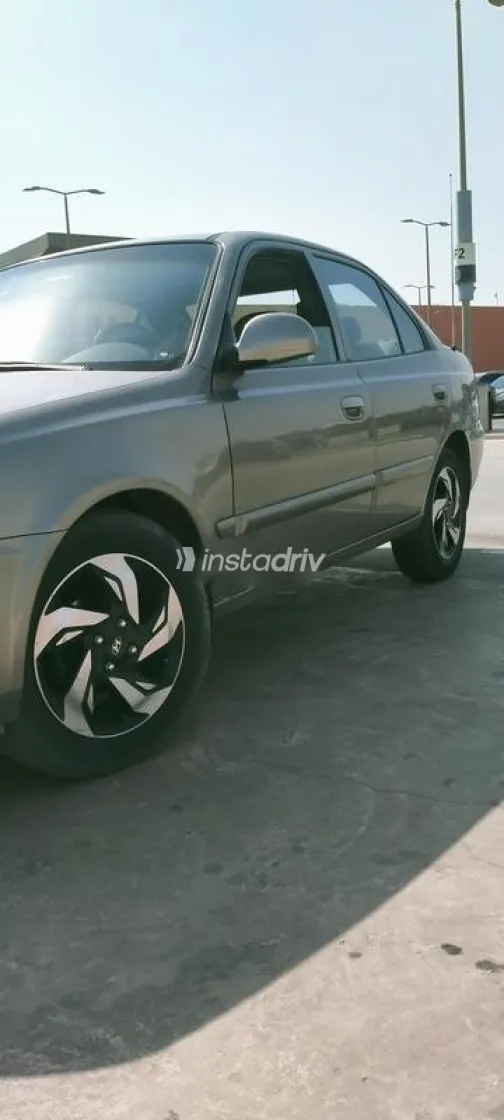 هيونداي فيرنا 2010 شامبين مستعملة للبيع - 7