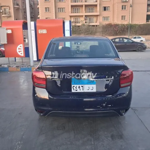 رينو لوجان 2020 أبيض مستعملة للبيع - 1