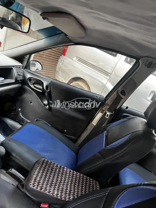 اوبل فيكترا 1999 أزرق مستعملة للبيع - 2