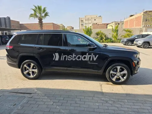 Jeep Grand Cherokee 2024 Black Used for Sale - 3