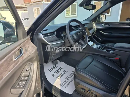 Jeep Grand Cherokee 2024 Black Used for Sale - 7