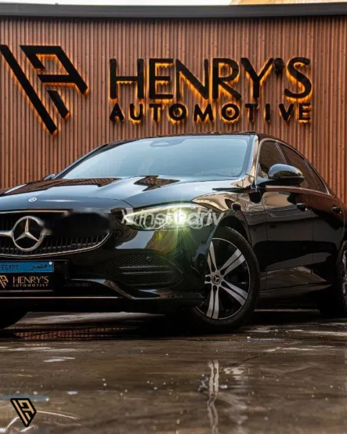 مرسيدس C 200 2023 أسود مستعملة للبيع - 4