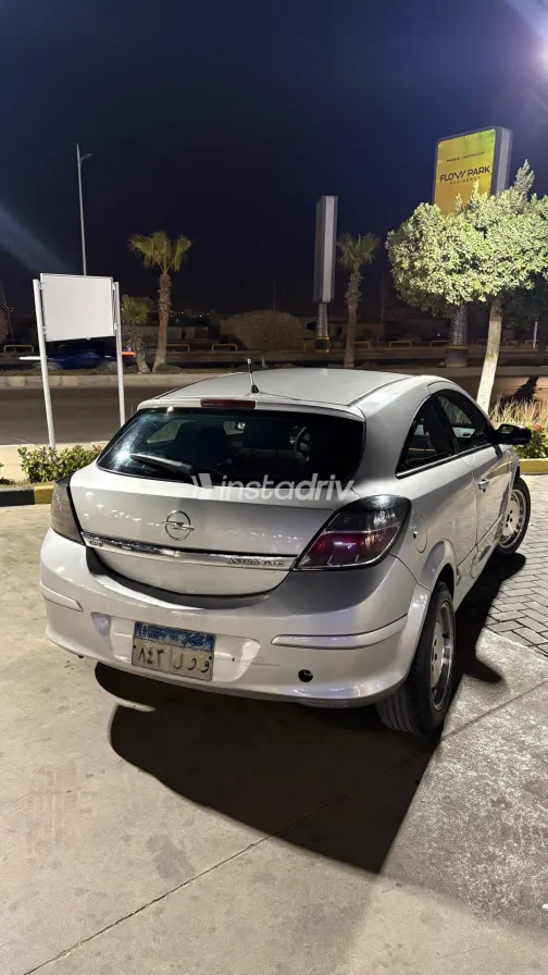 اوبل أسترا 2008 أبيض مستعملة للبيع - 7