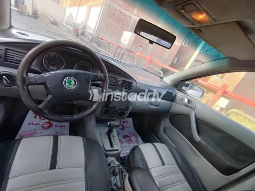 سكودا اوكتافيا A4 1998 أبيض مستعملة للبيع - 8