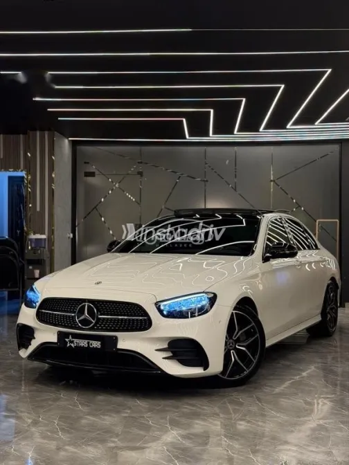 مرسيدس E 200 2022 أبيض مستعملة للبيع - 2