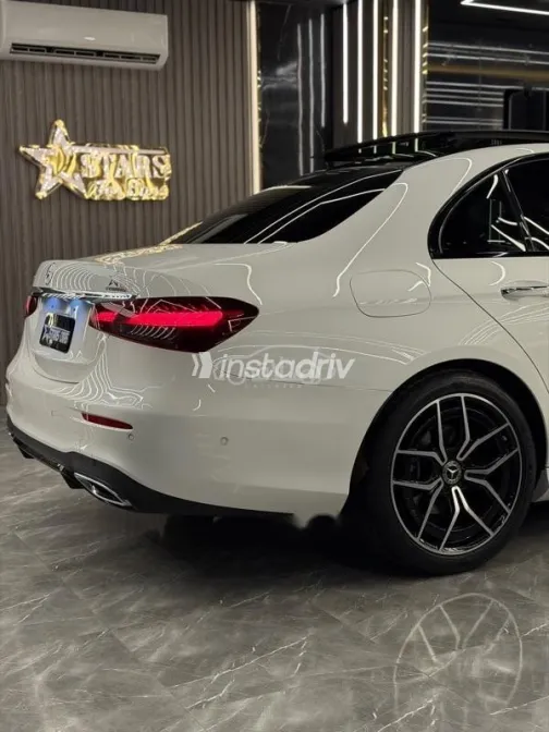 مرسيدس E 200 2022 أبيض مستعملة للبيع - 8