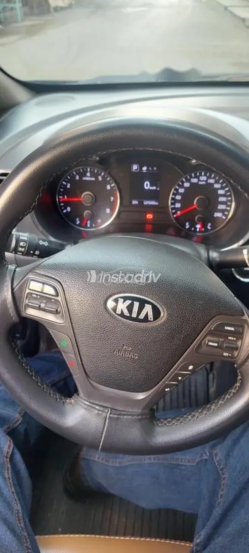 Kia Cerato 2017 White Used for Sale - 7