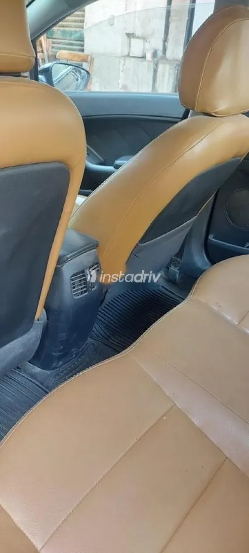 Kia Cerato 2017 White Used for Sale - 10