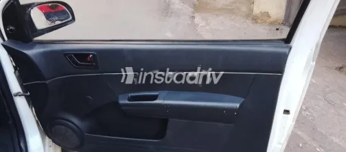 Hyundai Getz 2011 White Used for Sale - 1