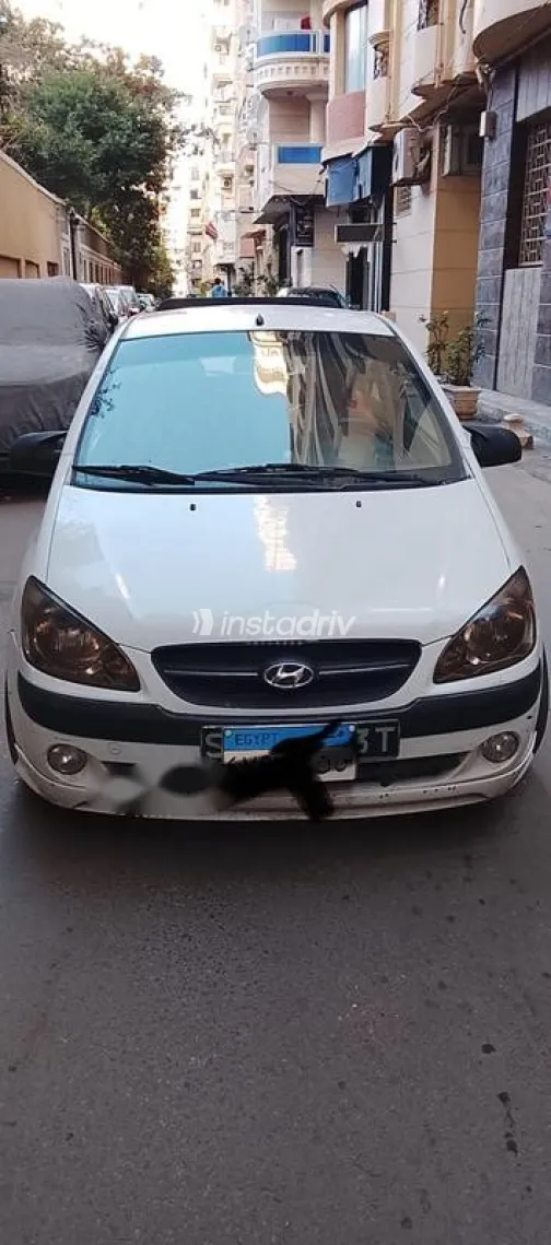 Hyundai Getz 2011 White Used for Sale - 9