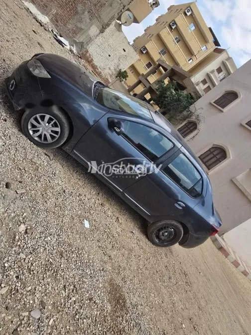 Renault Logan 2018 White Used for Sale - 4