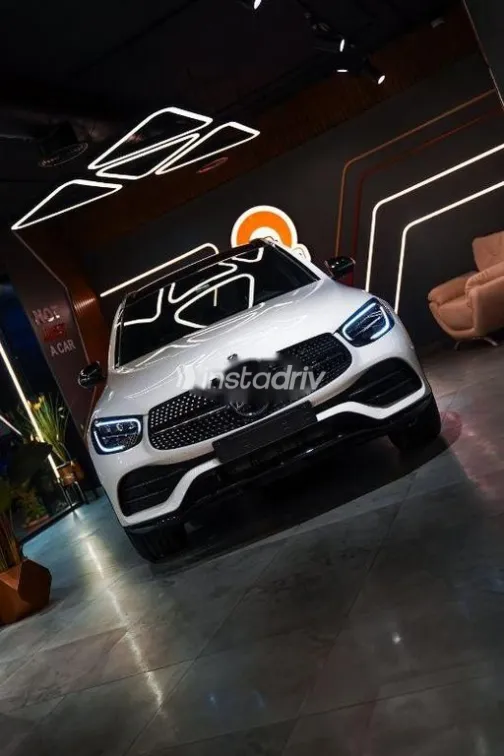 Mercedes GLC 2022 White Used for Sale - 7