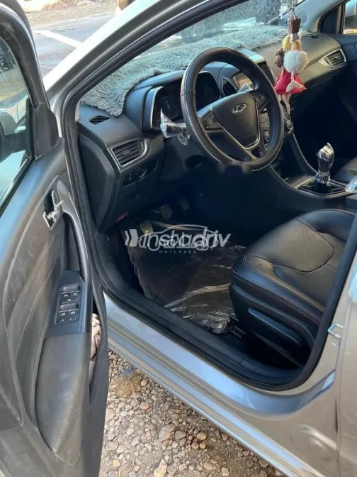 شيرى اريزو 5 2022 أبيض مستعملة للبيع - 4