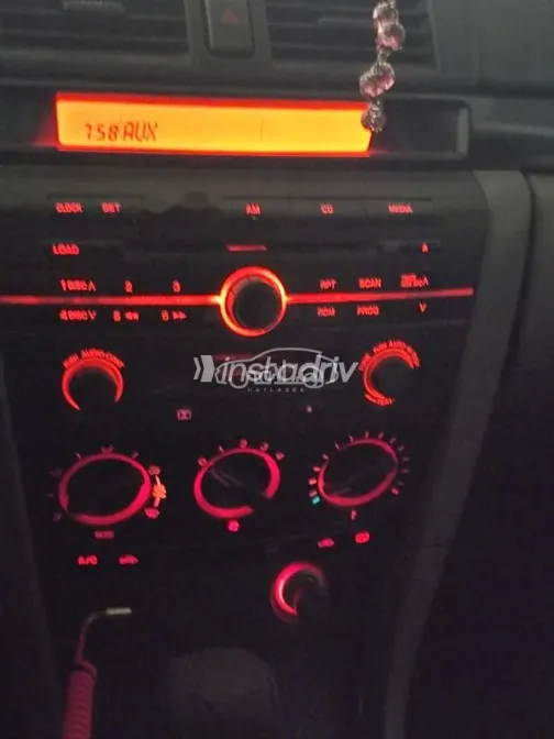 Mazda 3 2008 White Used for Sale - 1