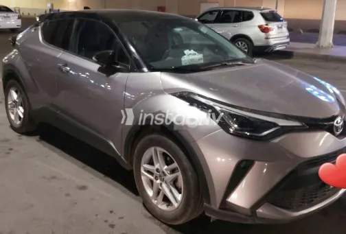 تويوتا C-HR 2021 فضي مستعملة للبيع - 2