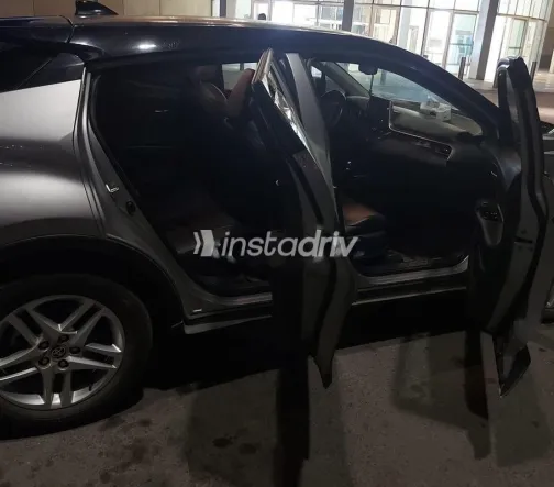 تويوتا C-HR 2021 فضي مستعملة للبيع - 3