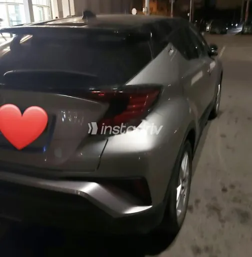 تويوتا C-HR 2021 فضي مستعملة للبيع - 7